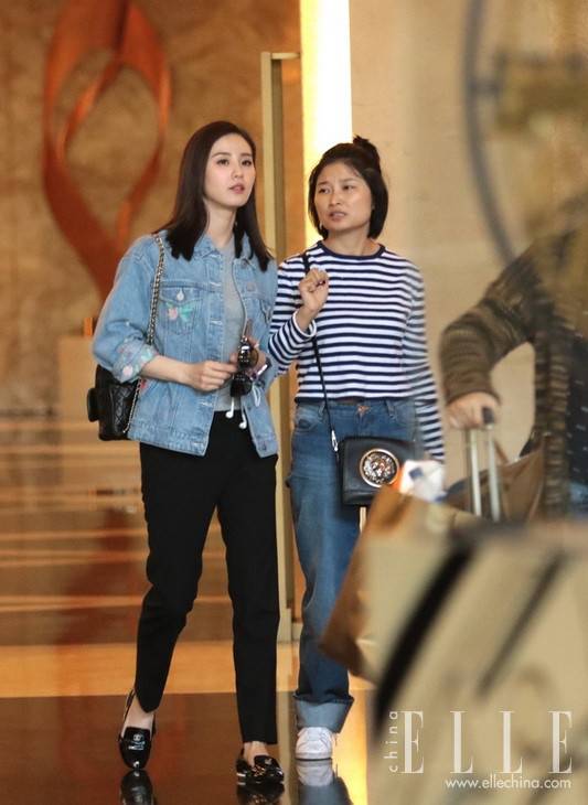 刘诗诗街拍生活照大曝光 私下搭配衣品超赞