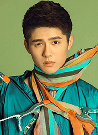 当红小生刘昊然时尚写真变身扯线木偶