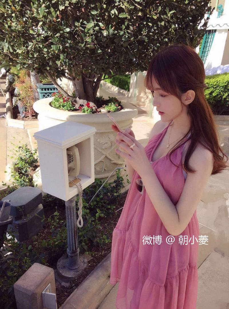 宅男们小心你们的鼻血 朝小菱根本就是个人造娃娃好嘛