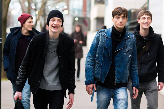 男装时装周的男模街拍look 又是一大波小鲜肉们