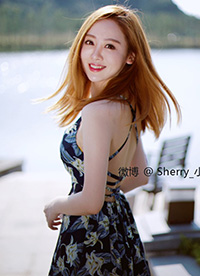 整容脸里最毒舌的 创业家里最文艺的大美妞Sherry_小蟹”