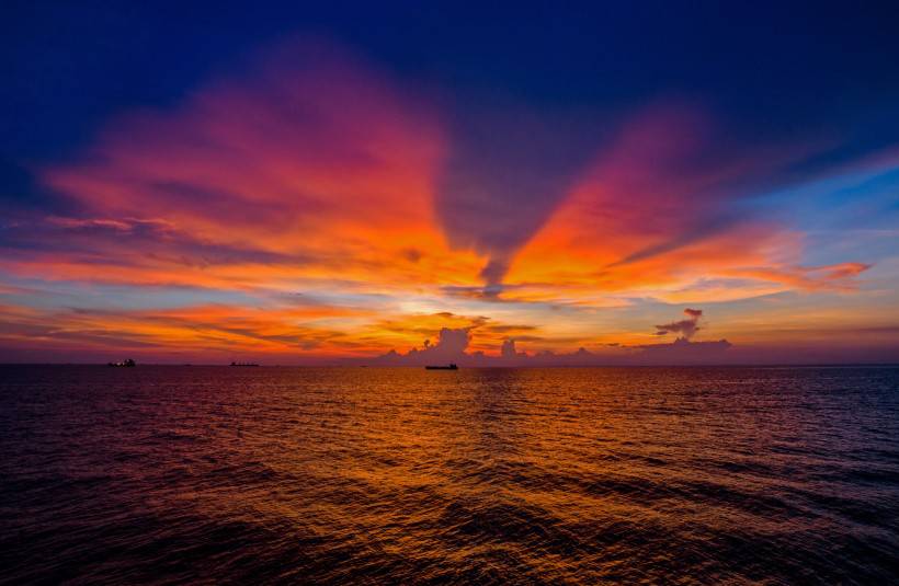 海边云彩晚霞风景图片欣赏