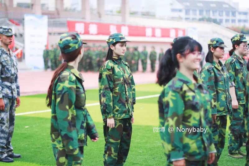 秒杀黄灿灿的校园女神Nonybaby 宅男们收好不谢