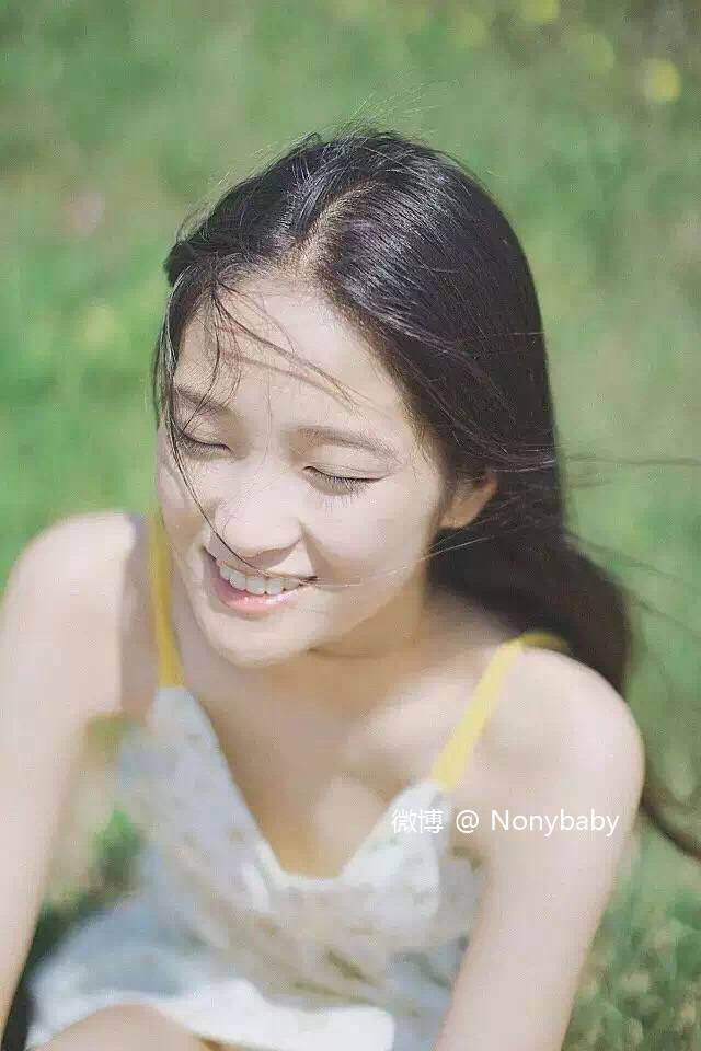 秒杀黄灿灿的校园女神Nonybaby 宅男们收好不谢
