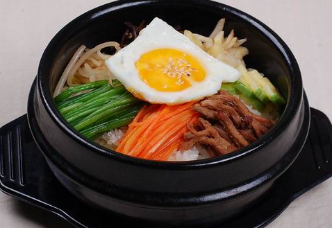 韩国拌饭的做法 让人回味无穷的韩国拌饭