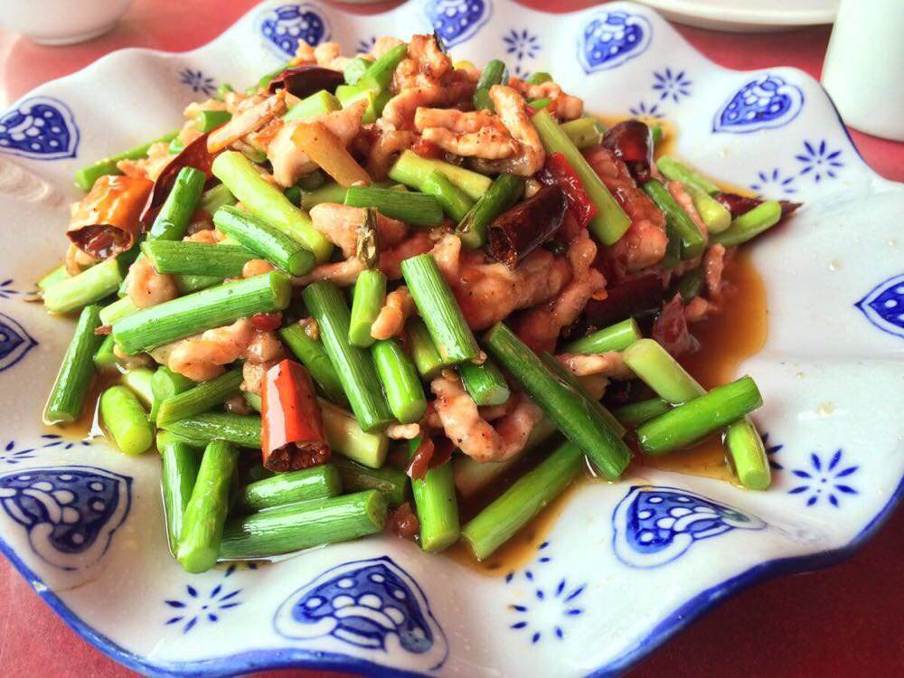 蒜苗炒肉的做法