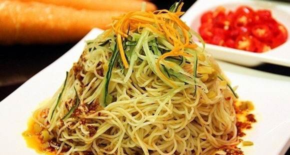 凉面怎么做 不同做法有不同的味道