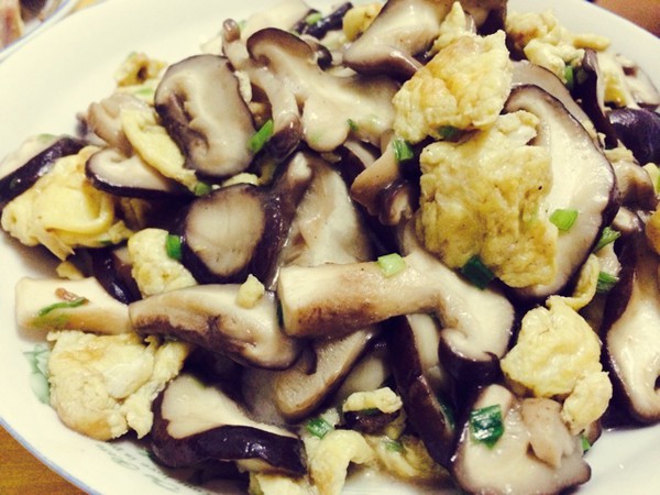 香菇炒鸡蛋