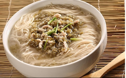 雪菜肉丝面的做法 雪菜肉丝面含有丰富的蛋白质