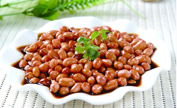 老醋花生做法  一道倍受青睐的家常菜