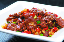 肉嫩味香 看看小炒牛肉怎么做最有营养