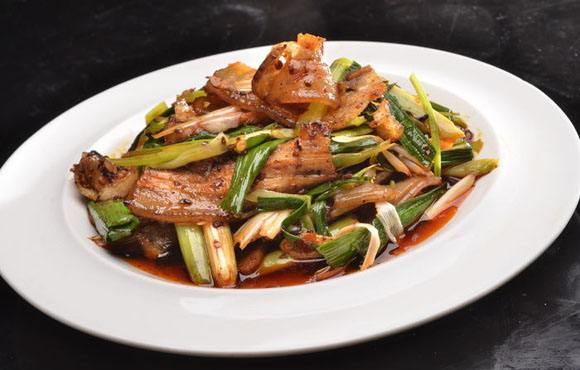 蒜苗回锅肉  这样做真是绝配