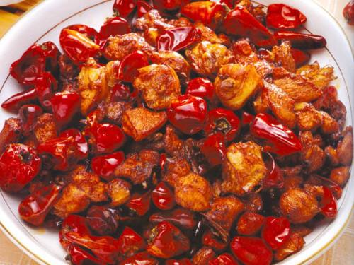 辣子鸡怎么做 这只鸡店让无数宅男登门