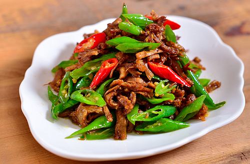 百吃不厌的青椒肉丝怎么做？