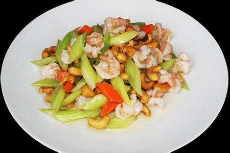 炒虾仁 虾仁烹饪时不碎不糊要把好三道关