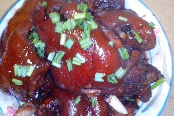 蹄髈的做法 美容养生的好食材