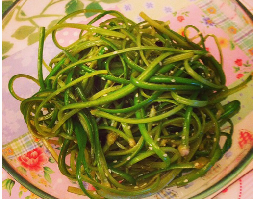 凉拌蒜苗 喜欢吃凉拌蒜苗的一定要看看