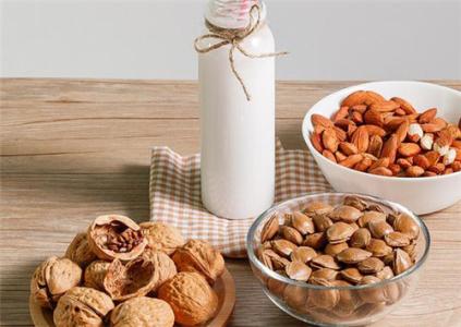 杏仁的吃法 正确吃能减少癌症抗肿瘤的作用