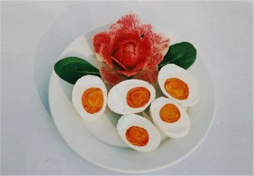 吃鸭蛋好处多 鸭蛋的营养价值也很高