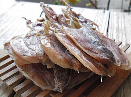 墨鱼干既是一种食物又是一种药材