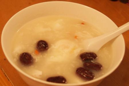 民间历史悠久的小吃 醪糟汤圆