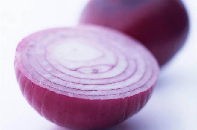 切洋葱不会流泪的方法 必知的各种厨房急救小常识