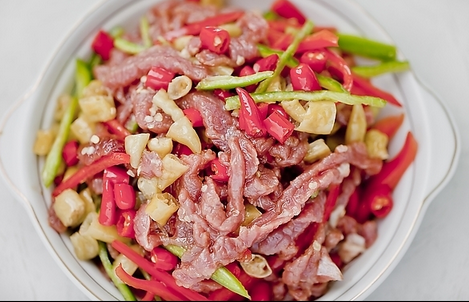 炒牛肉的做法 适宜哪些人群吃