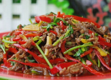 炒牛肉的做法 适宜哪些人群吃