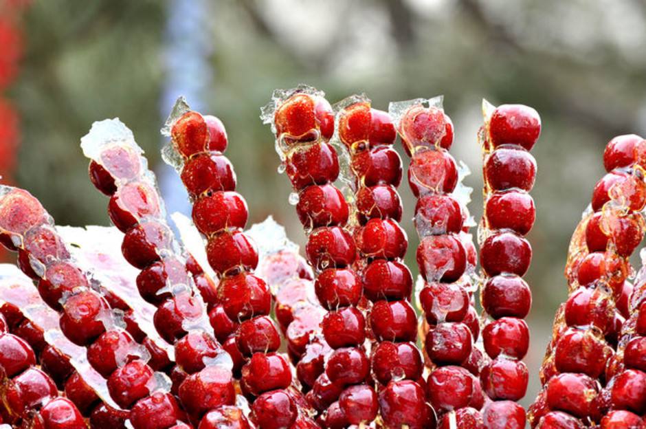 还记得童年那串糖葫芦吗？告诉你冰糖葫芦的做法