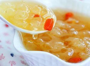 营养美味的银耳的做法 喜欢的朋友来学学