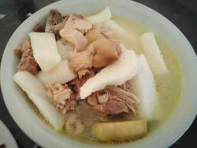 美味又营养的山药炖鸡做法 吃货们都来学习吧