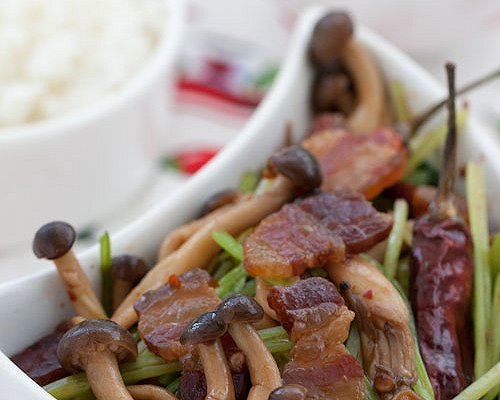 腊肉的做法，最简单的做法献给你