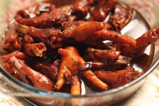 多补充胶原蛋白吧 学会这几种红烧鸡爪的做法 让你欲罢不能