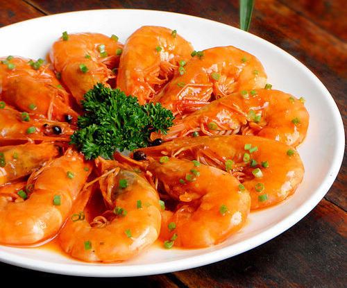 红焖大虾的做法 教你做出超正的味道