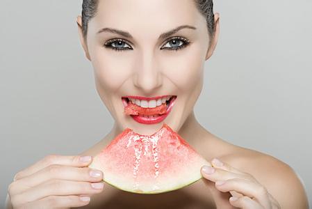 女性吃什么食物美白皮肤 美白的方法有哪些