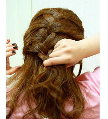 编头发的方法 梳头的注意事项