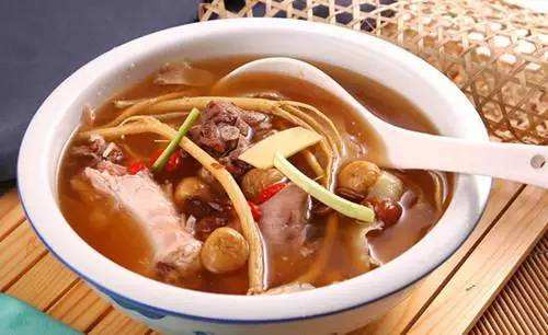 十大滋补猪脚汤的做法