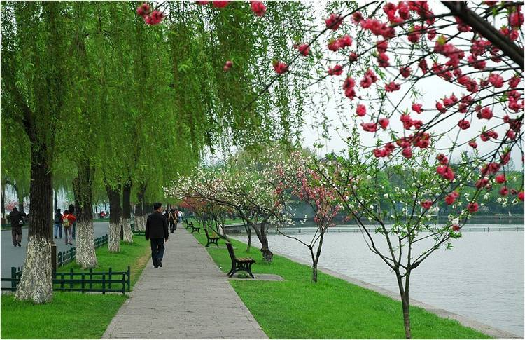 人要养生就一定要遵循四季养生法则