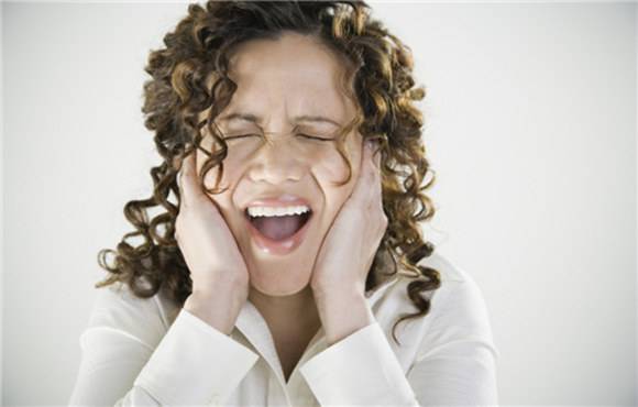 如何预防耳朵嗡嗡响 治疗耳朵问题的方法