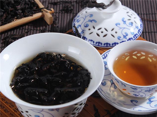 专家建议电脑族每天喝“四杯茶”