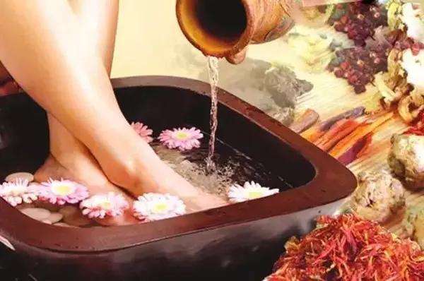 除脚臭效果显著的偏方 茶叶除脚臭