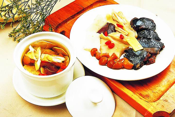 养生药膳 这些药膳让女性摆脱痛经的现象