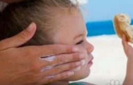 宝宝脸皴了怎么办 涂抹润肤油