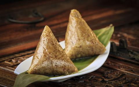 缅怀爱国主义诗人屈原的食物 端午粽子