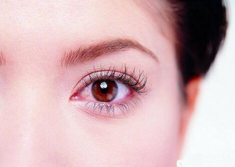 眼底出血是怎么回事