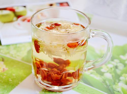 枸杞菊花茶的功效与作用 枸杞菊花茶是中医组方茶也是中国传统茶饮