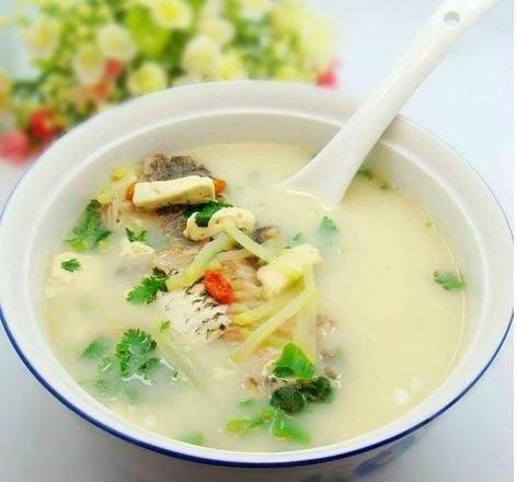 教你鱼汤怎么熬，熬出美味可口的汤