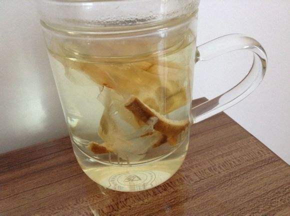 陈皮泡水喝的功效 陈皮有效的治疗咳嗽痰多