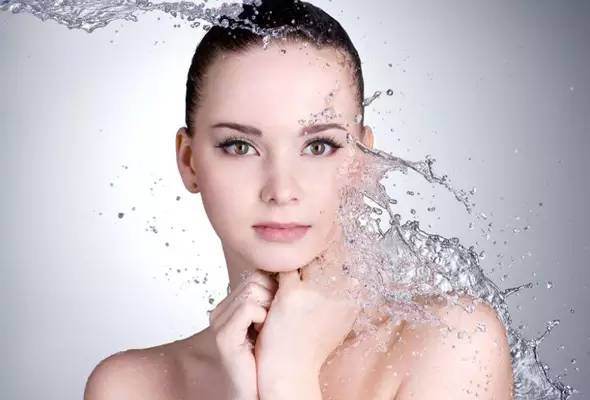 脸上长色斑什么原因 可能是这几种哦