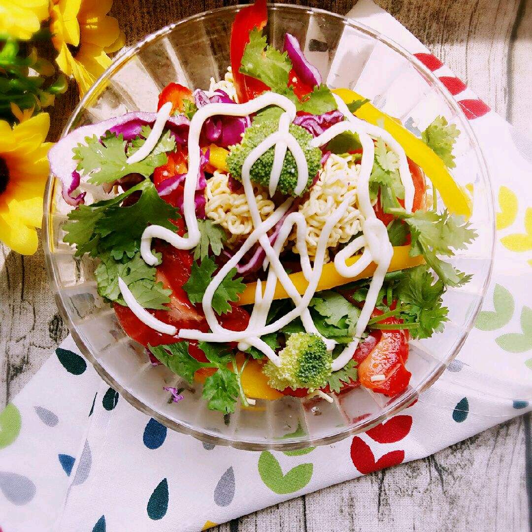 手把手教你如何做水果沙拉，体会健康美味